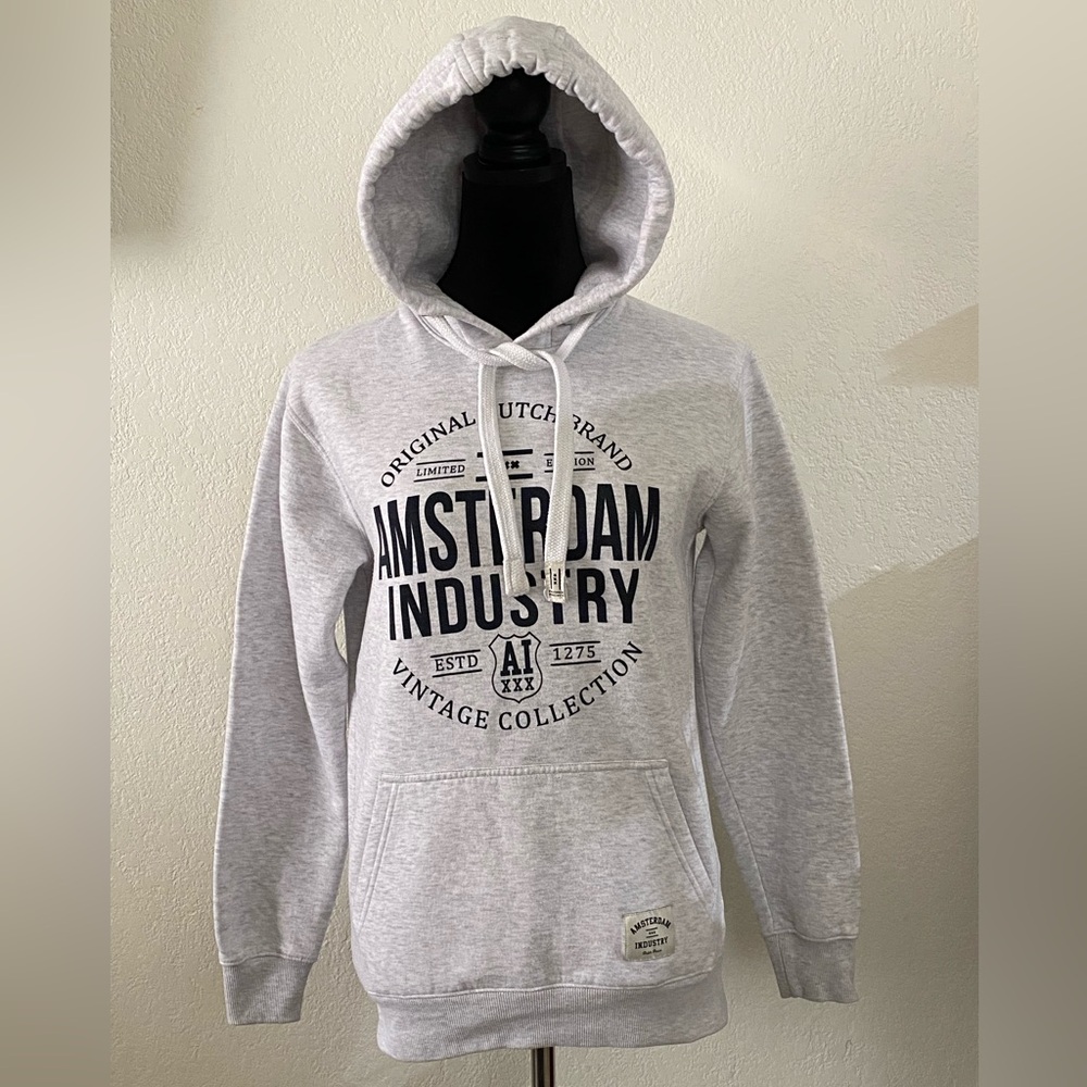 Amsterdam Industry brand light gray pullover sweatshirt hoodie men’s Size S